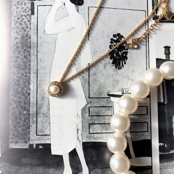 ❌SOLD❌Vintage Christian Dior Pearl necklace - Picture 2 of 6